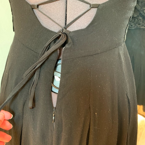 🆕 NWT- ANGL Lace Back Romper - Picture 6 of 9